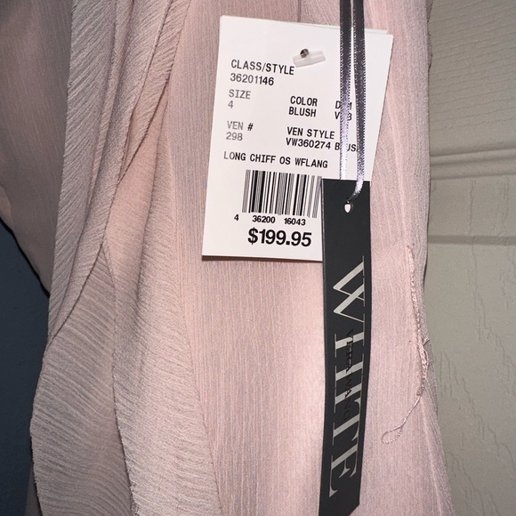 Beautiful Vera Wang dress: Never been worn, tags still on - Picture 4 of 6